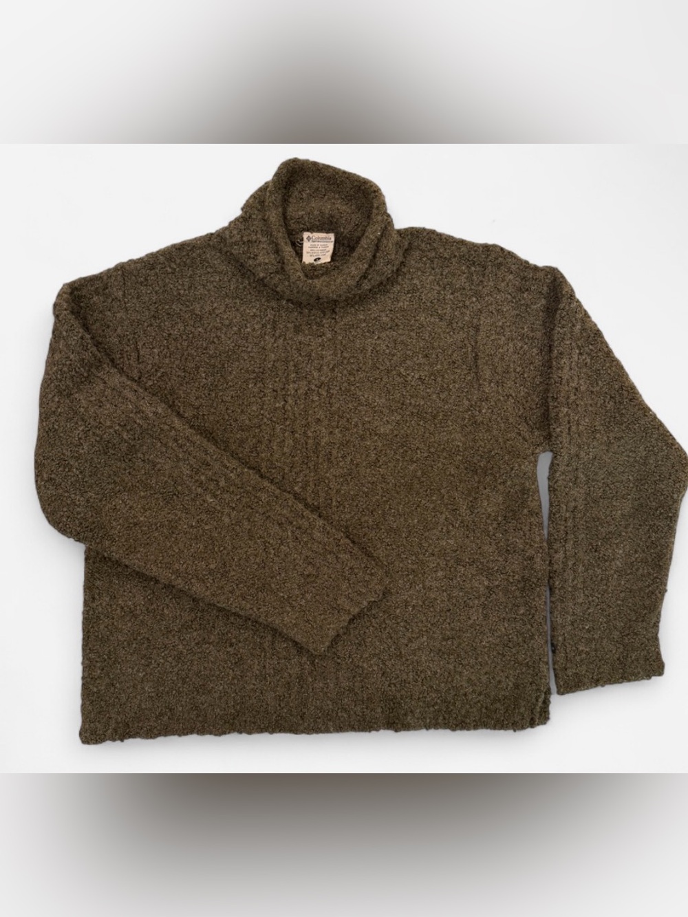 Columbia Fuzzy Bouclé Pullover Sweater – Large